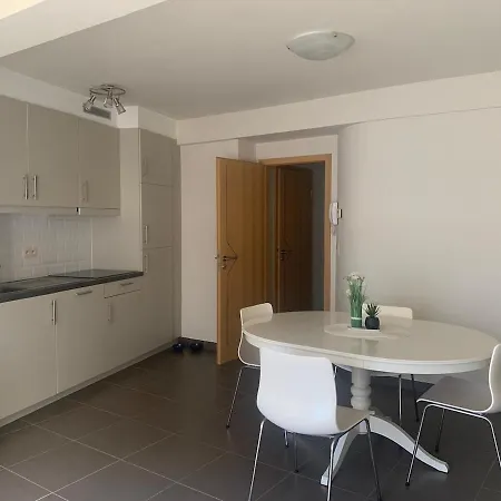 Stijlvol In Hartje Vlak Bij Het En De Winkelstraat - 6p Apartamento *